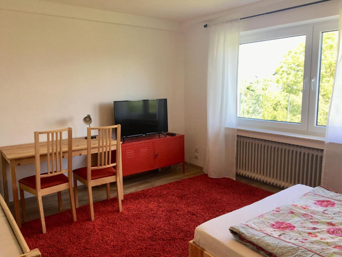 Mayen, Im Mohren, Privatzimmer Nr2, Waldrand, Nahe Nurburgring & Burg Eltz, Gemeinschaftsbad Luaran gambar