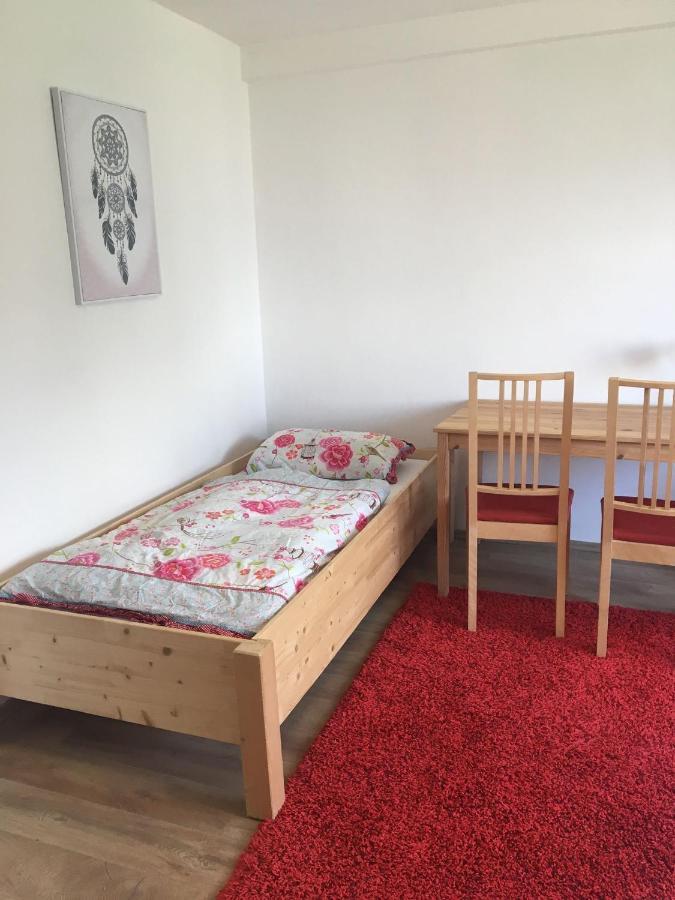 Mayen, Im Mohren, Privatzimmer Nr2, Waldrand, Nahe Nurburgring & Burg Eltz, Gemeinschaftsbad Luaran gambar